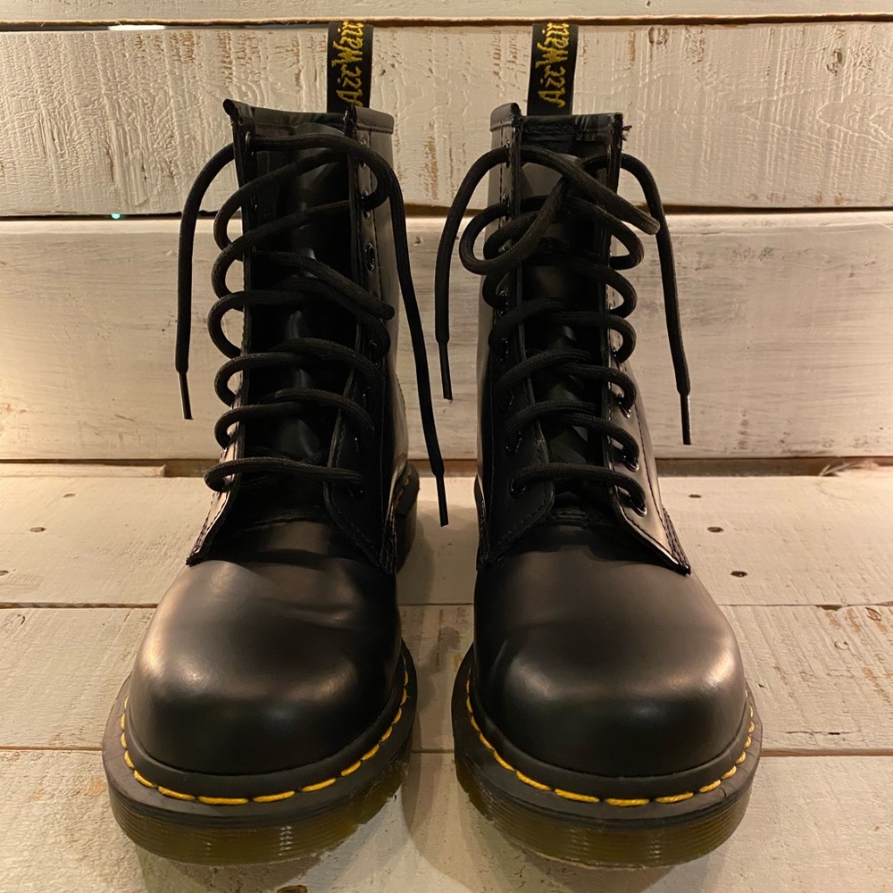 Doc Martens boots Women’s size 7, NWOT, black excellent condition